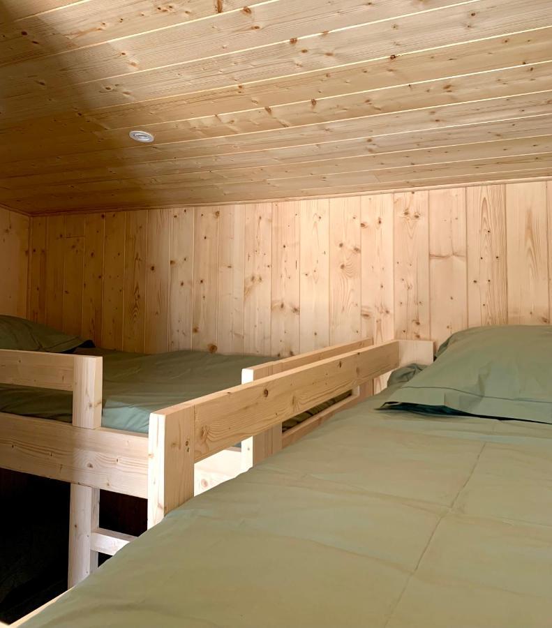 La Petite Auberge Insolite Saint-Affrique Zewnętrze zdjęcie