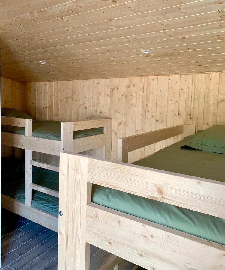 La Petite Auberge Insolite Saint-Affrique Zewnętrze zdjęcie